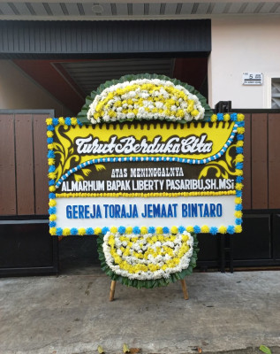 Papan Bunga Duka di Singaran Pati